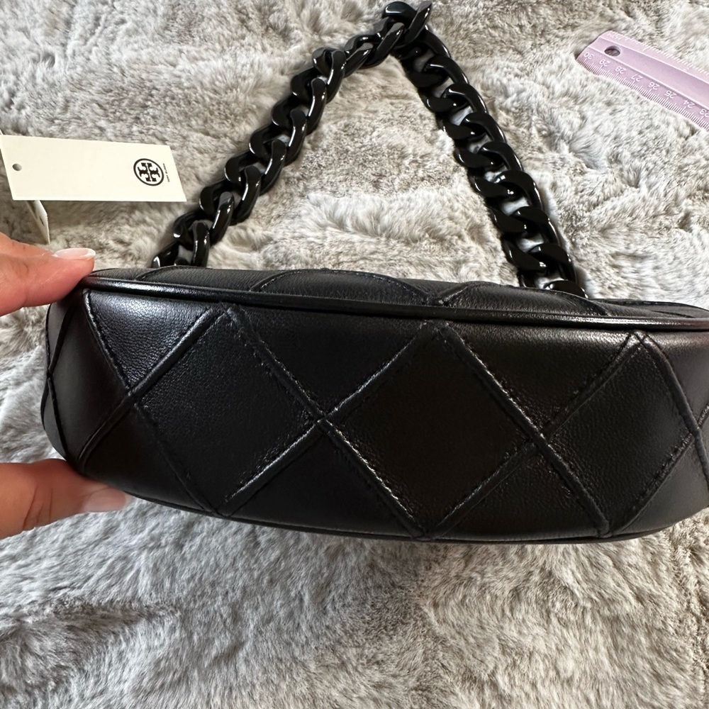 Tory Burch Mini Fleming Soft Crescent Bag in Black. - Picture 4 of 8